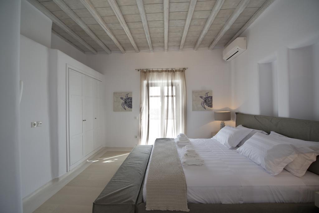 Diles Villas & Suites Mykonos Tourlos Exterior photo