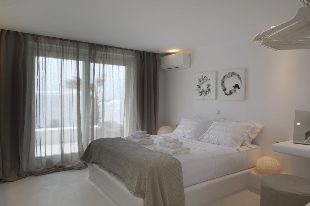 Diles Villas & Suites Mykonos Tourlos Exterior photo