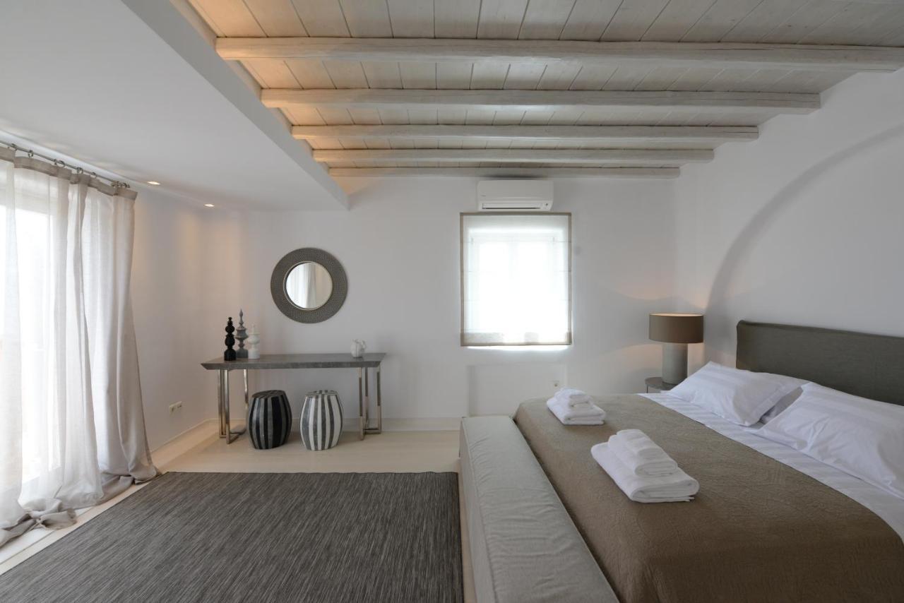 Diles Villas & Suites Mykonos Tourlos Exterior photo