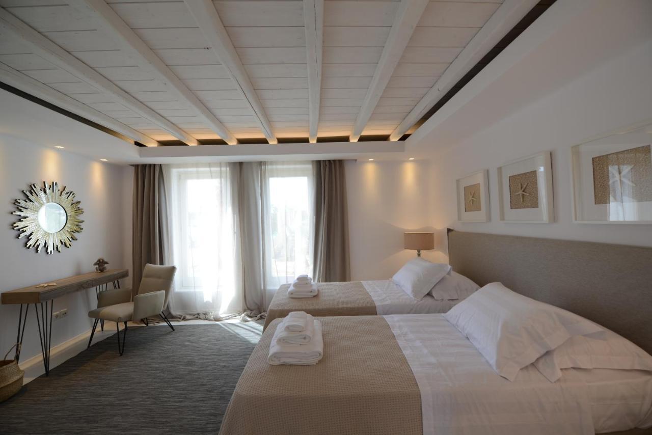 Diles Villas & Suites Mykonos Tourlos Exterior photo